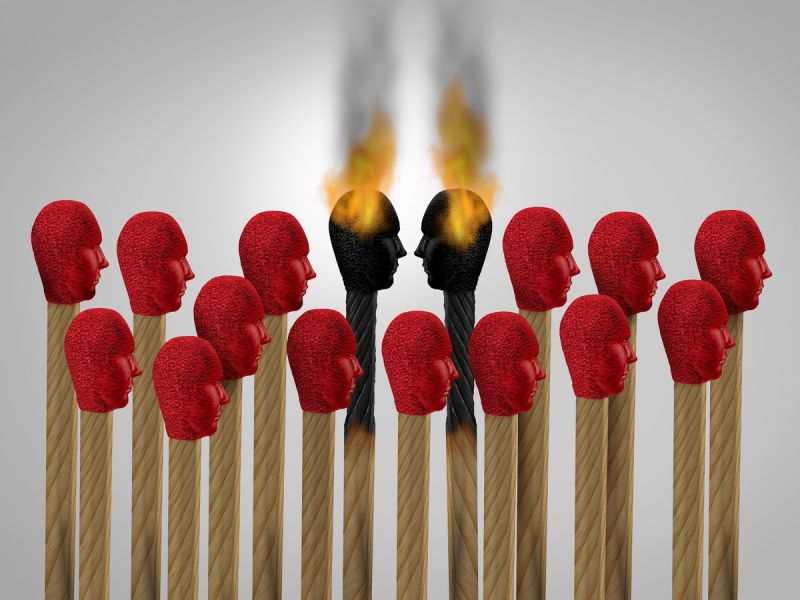 Mối quan hệ nơi công sở, là anh em cùng tiến hay là bè bạn nhất thời