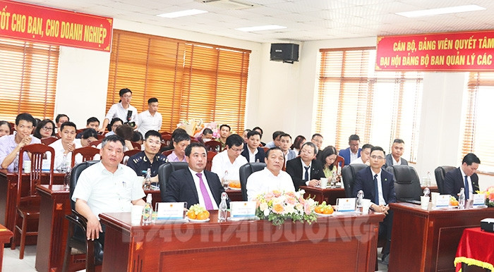 Trao giấy chứng nhận đầu tư cho 4 doanh nghiệp tại khu công nghiệp An Phát 1